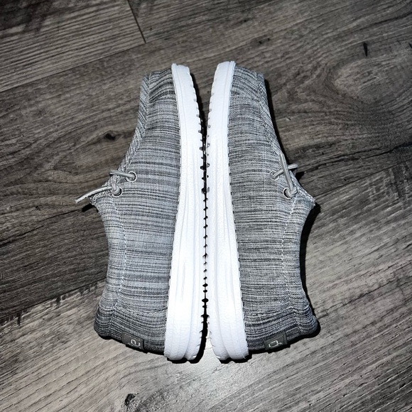 Hey Dude Wally Youth Linen Shoes - Picture 8 of 10